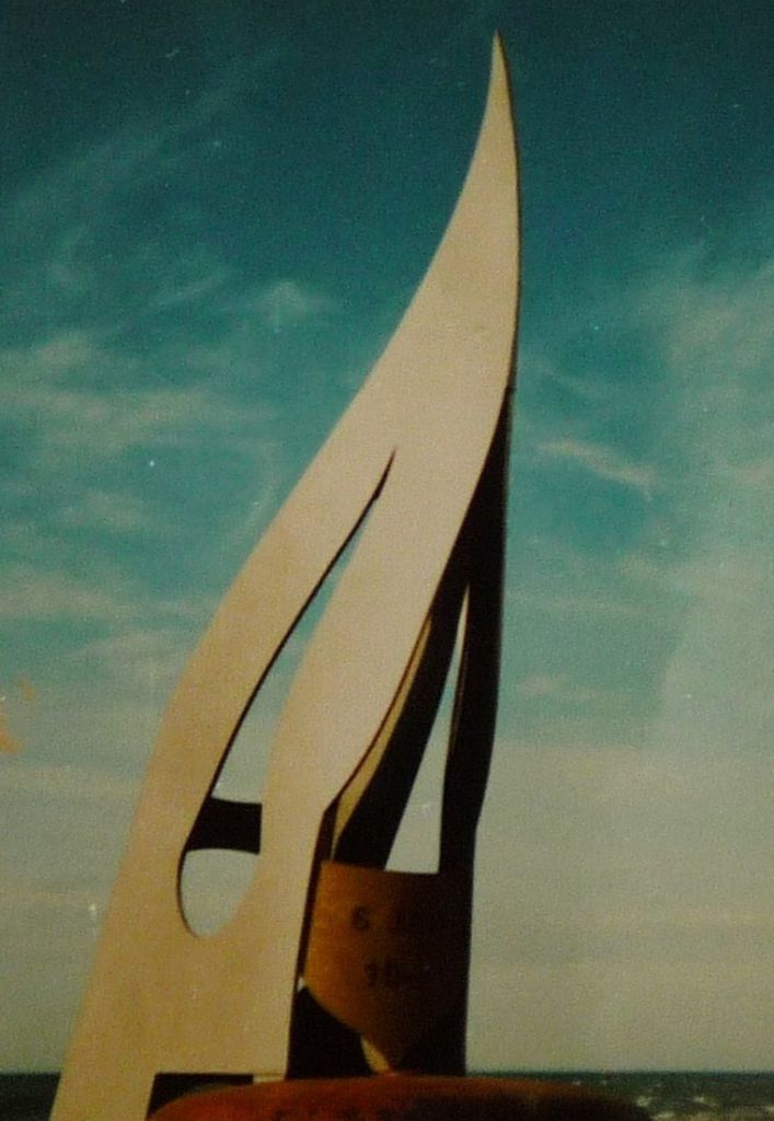 Monumentdescommandos.jpg